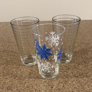 Set of 3 Snowflake Glass Tumblers - Blue & White